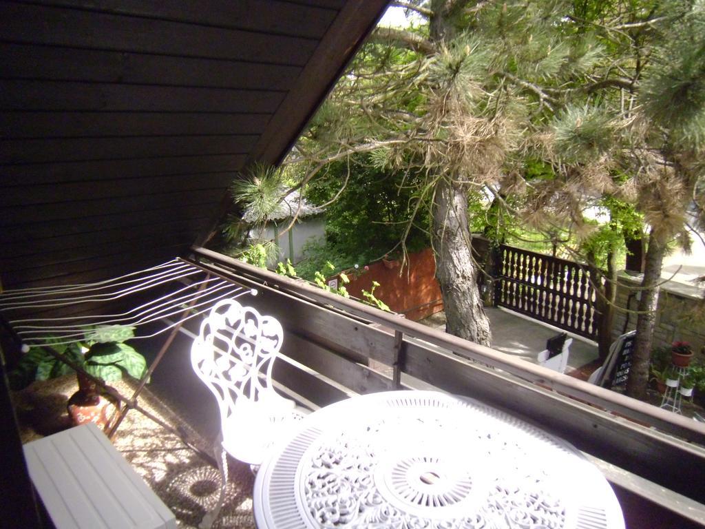 Garden Etterem Kavezo Es Panzio Tahitófalu Exteriér fotografie
